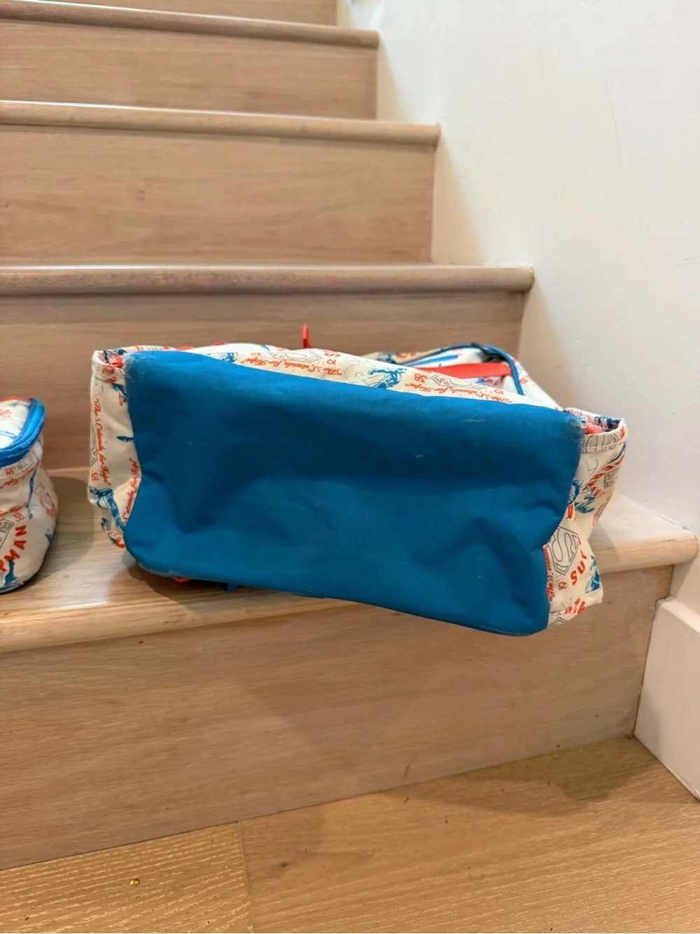 Simple Modern Kids' Cream Backpack & Lunch Bag Set with Blue and Red Accents